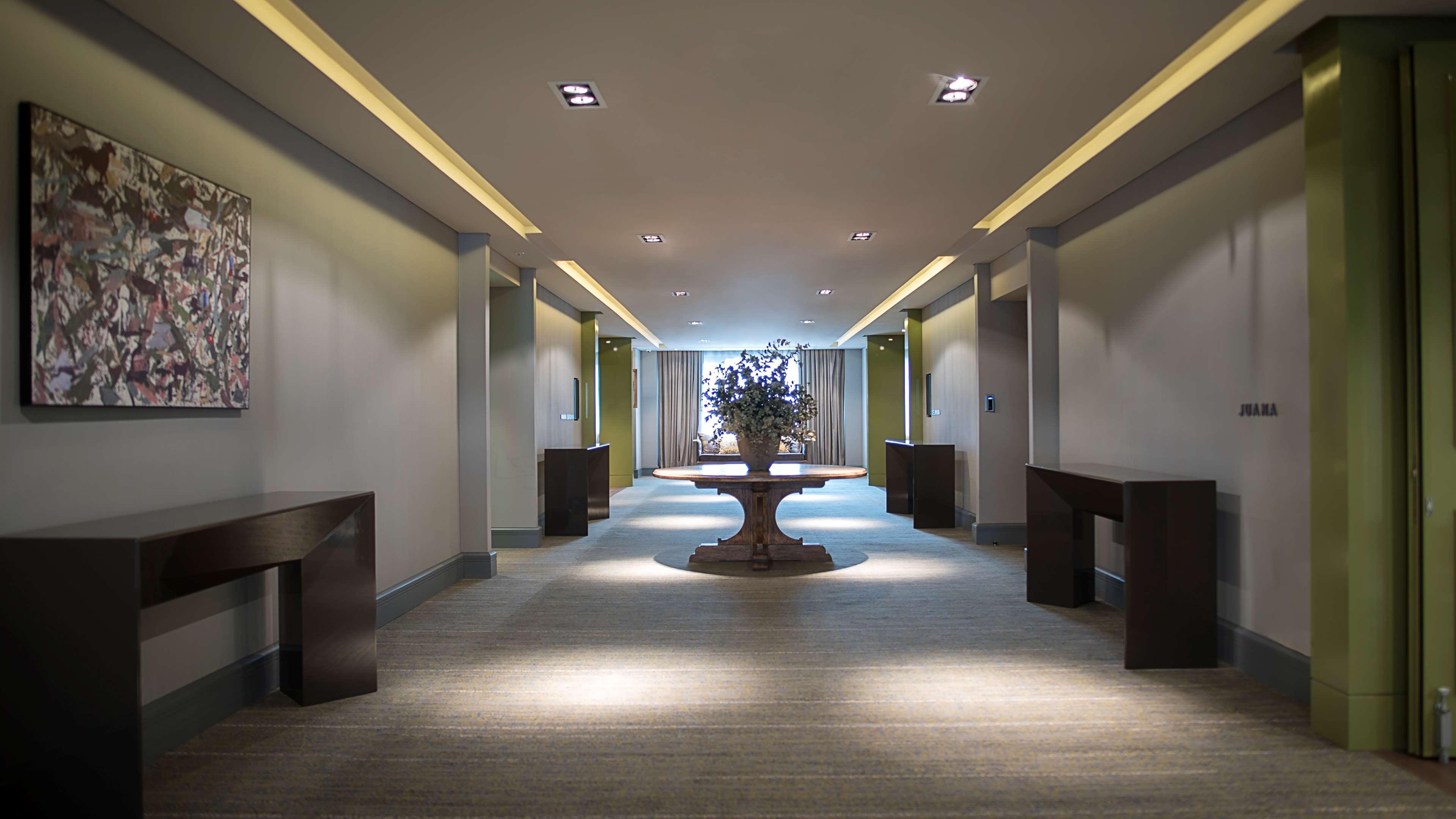 蒙特维迪奥凯悦中心酒店 蒙得维的亚 外观 照片 The interior of the hotel
