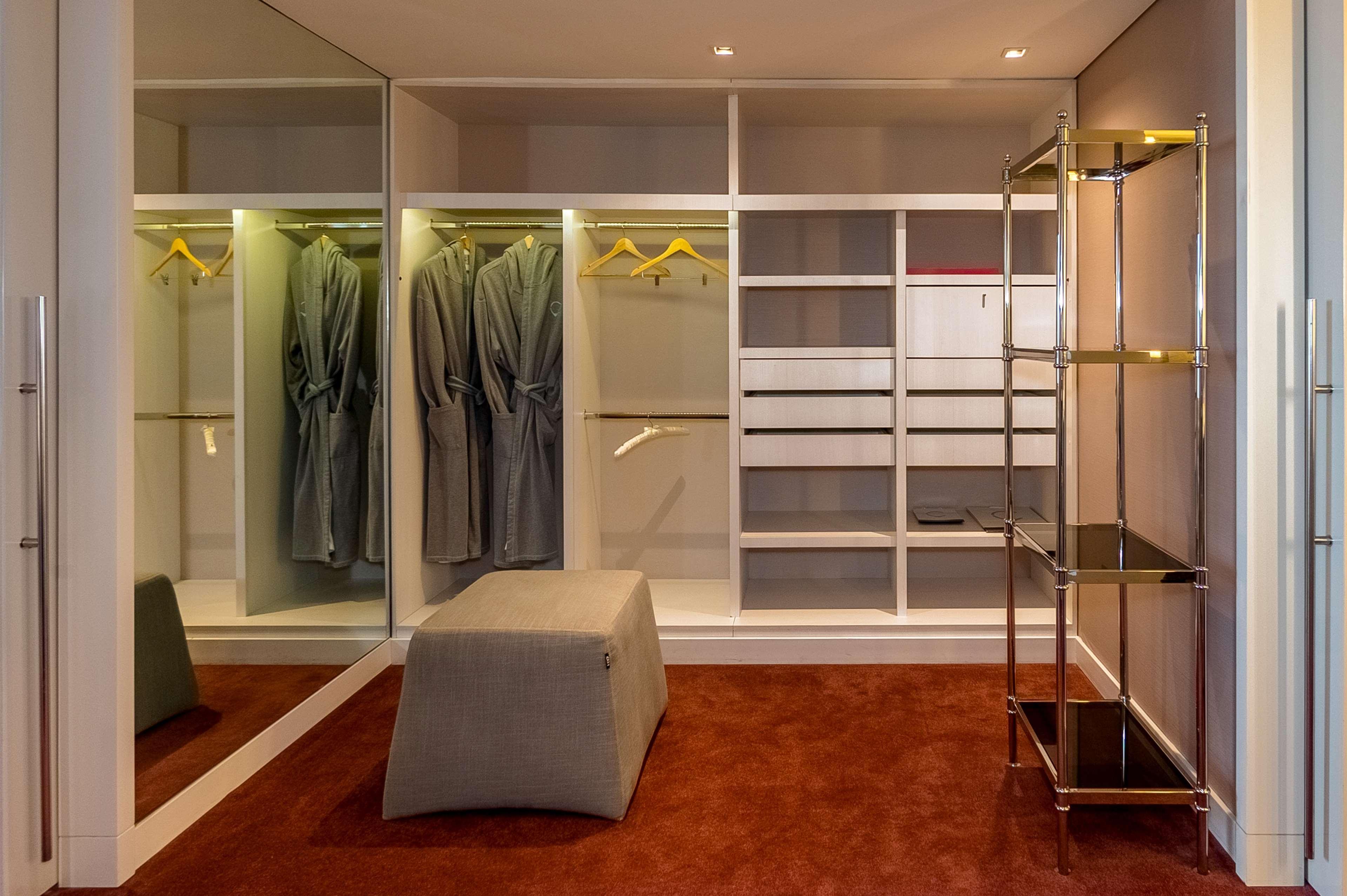 蒙特维迪奥凯悦中心酒店 蒙得维的亚 外观 照片 A walk-in closet