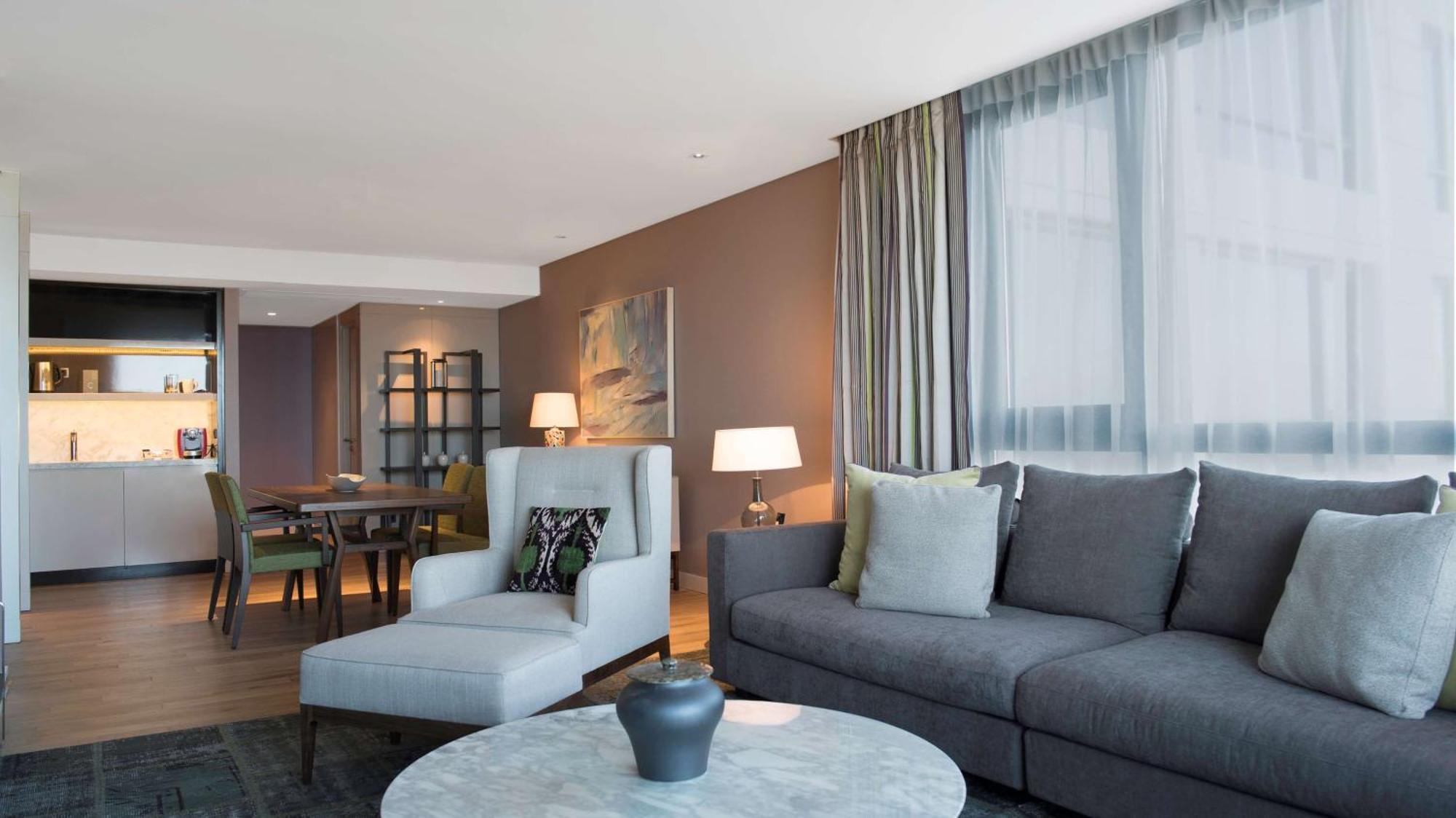 蒙特维迪奥凯悦中心酒店 蒙得维的亚 外观 照片 A living room at the hotel