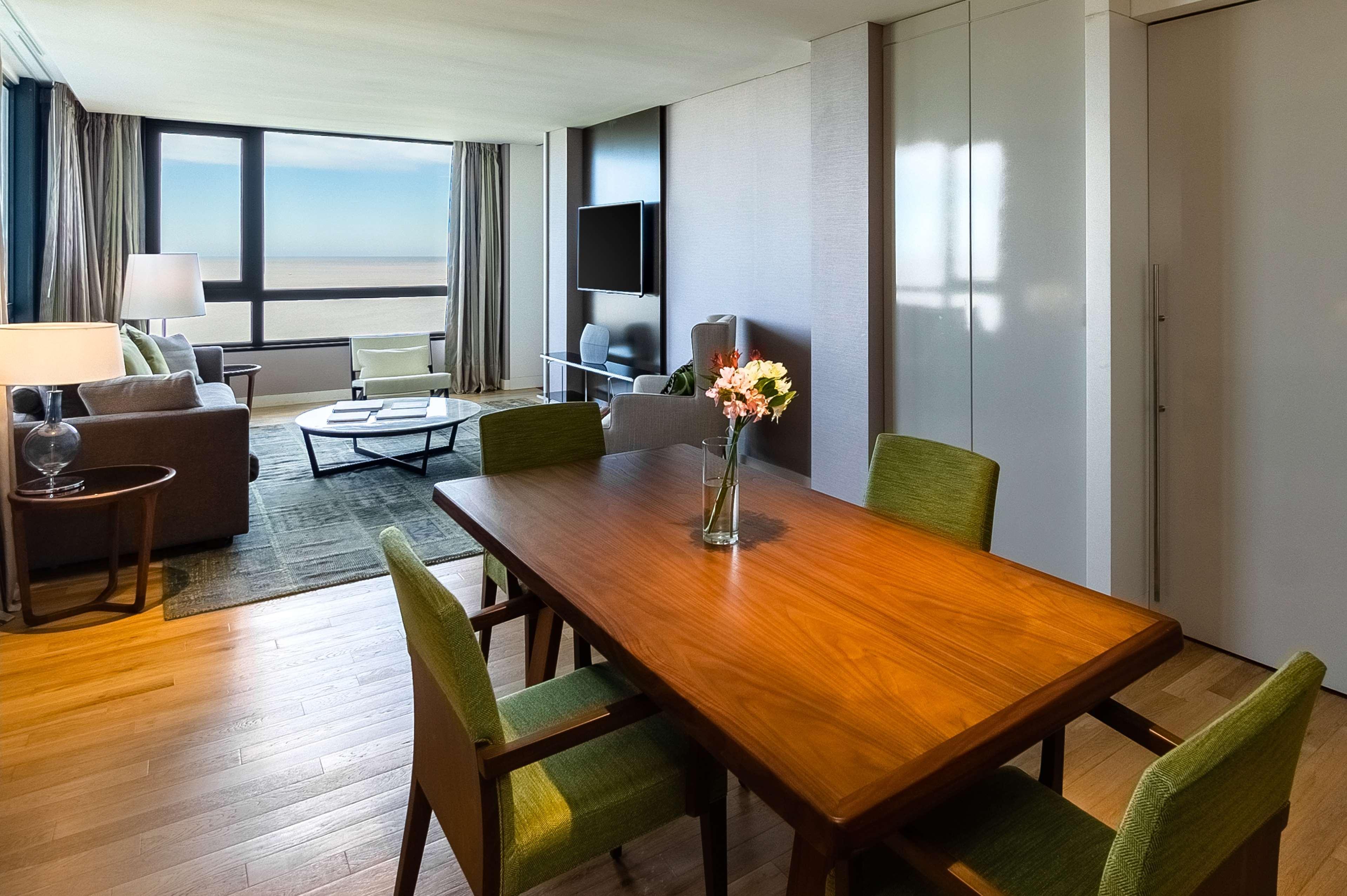 蒙特维迪奥凯悦中心酒店 蒙得维的亚 外观 照片 A suite at the Westin