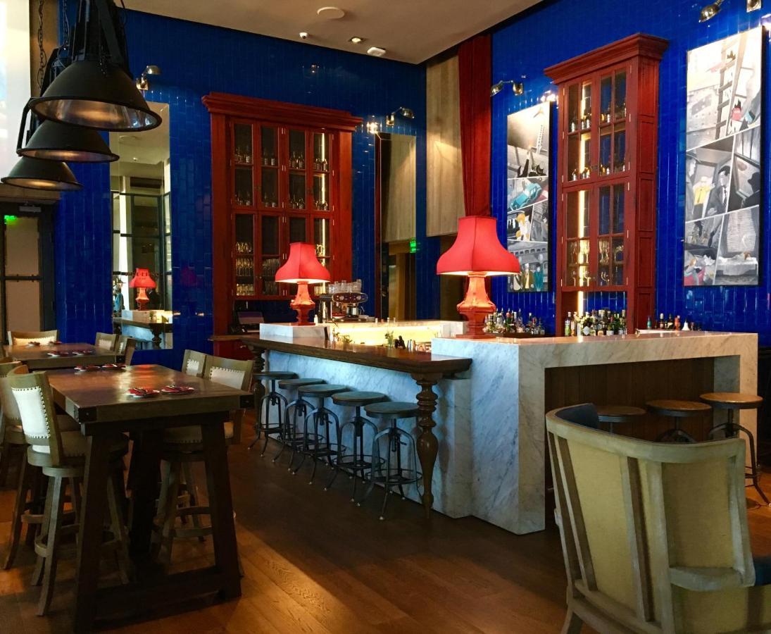 蒙特维迪奥凯悦中心酒店 蒙得维的亚 外观 照片 The bar at the restaurant